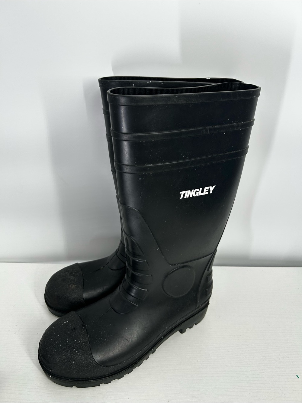 Tingley Waterproof Rain Boots Mens US 10 Black Rubber Mid Calf Pull On Round Toe